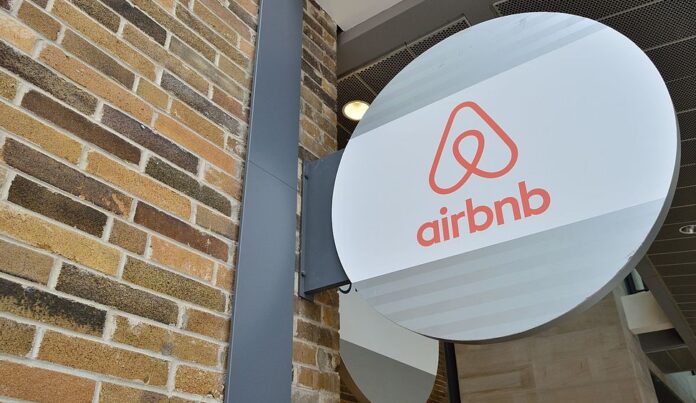 Airbnb App Update: In-Home Services Like Chefs and Massages