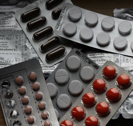 Dawn Raids Disrupt Major Midlands Medicine Smuggling Network,