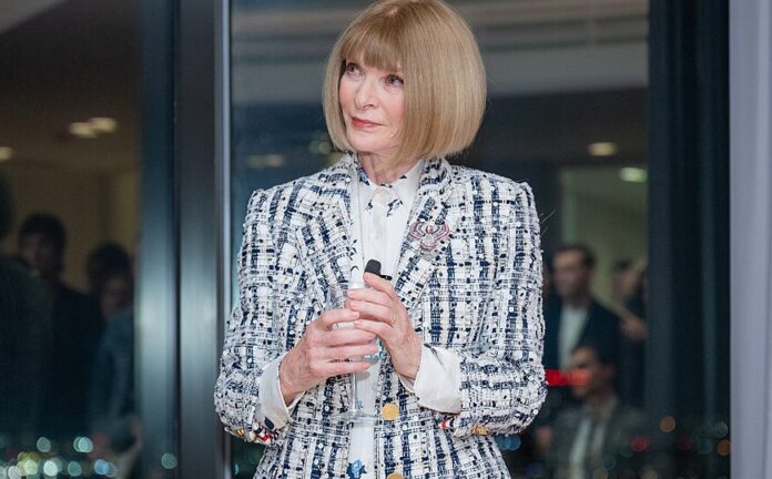 Anna Wintour Vogue Editor Steps Down After 37 Years