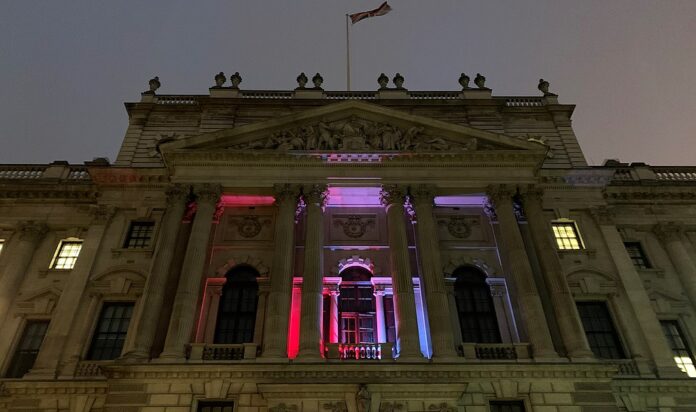 HMRC Phishing Scam 2025: £47m Lost, 100,000 Targeted