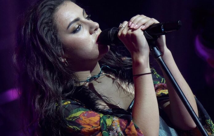 Charli XCX Glastonbury 2025 Sparks Debate—Autotune Isn’t Fraud