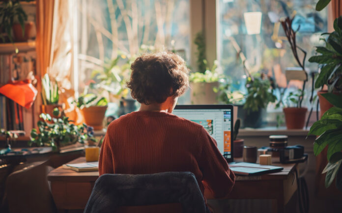 Side Hustles for Students: Start from Scratch with No Money