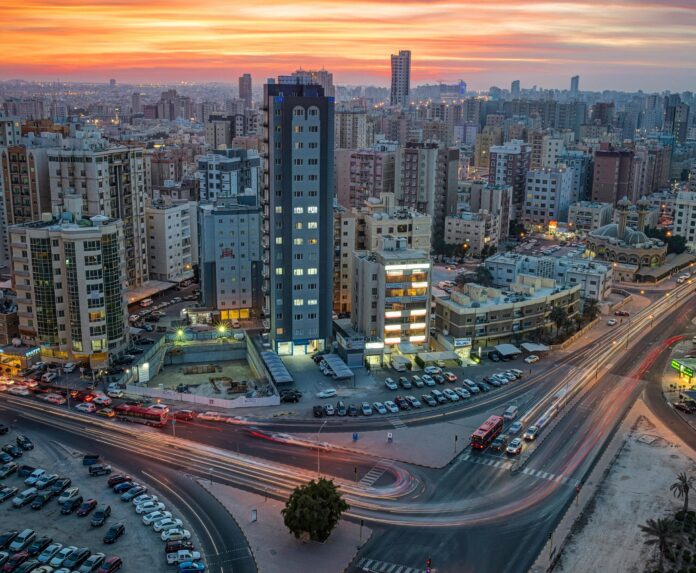 Non-Oil Business Growth Surges in UAE, Kuwait, and Qatar